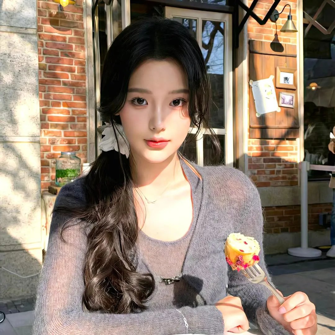拿针的女孩海报